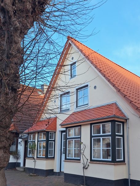 Straßenseite Straßenseite